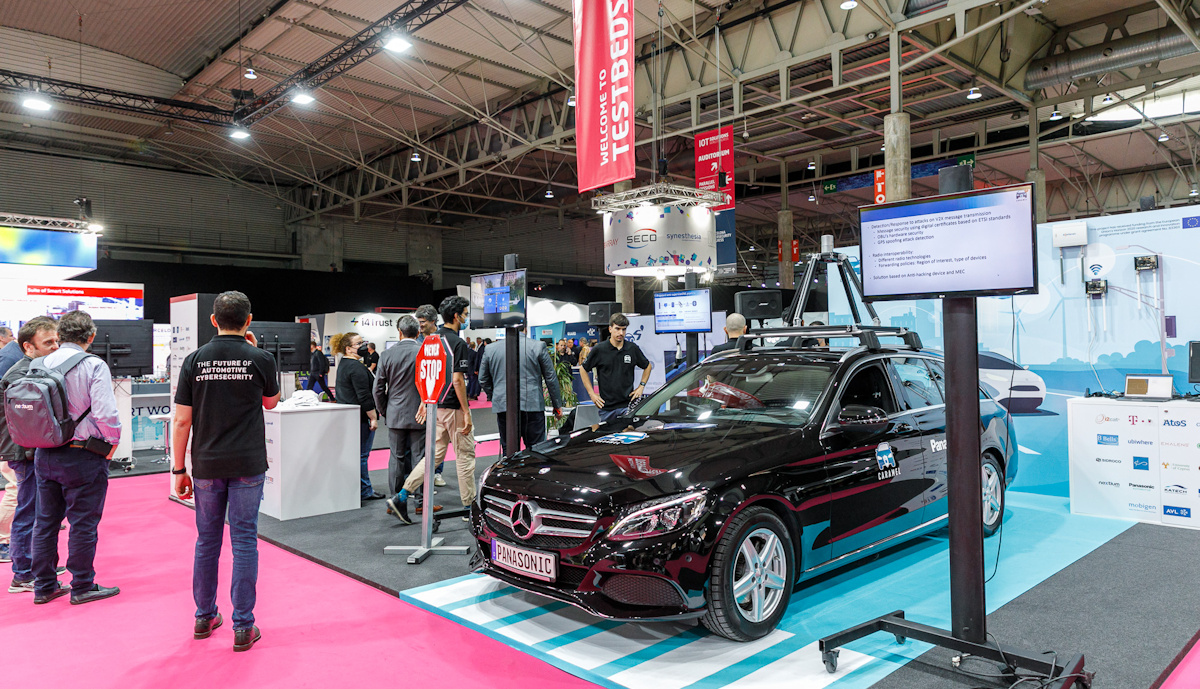 Cobots, ciberseguridad y logística de última milla, en el área de testbeds del IOT Solutions World Congress