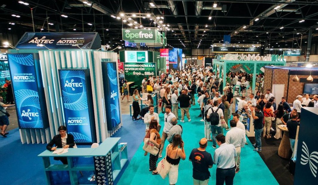 AOTEC 2025 se afianza con más de 5.000 asistentes y las conferencias como polo de atracción