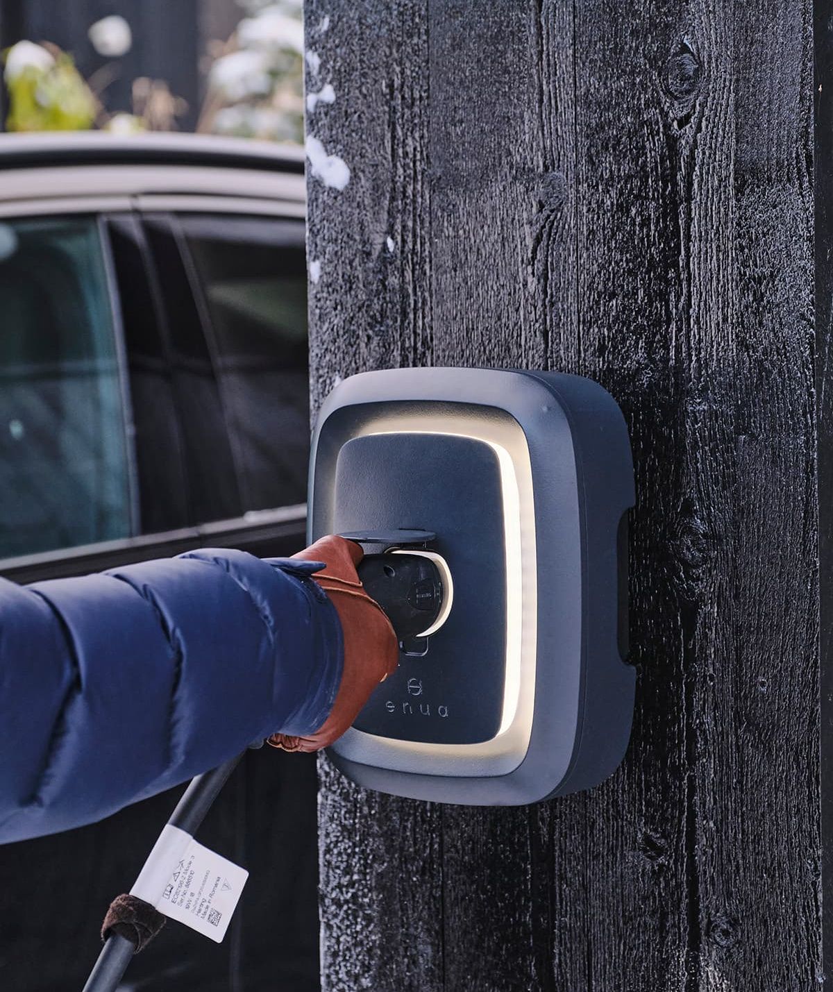 La recarga de coches se vuelve inteligente con el cargador portátil para vehículos Nordic Cellular IoT y Bluetooth LE