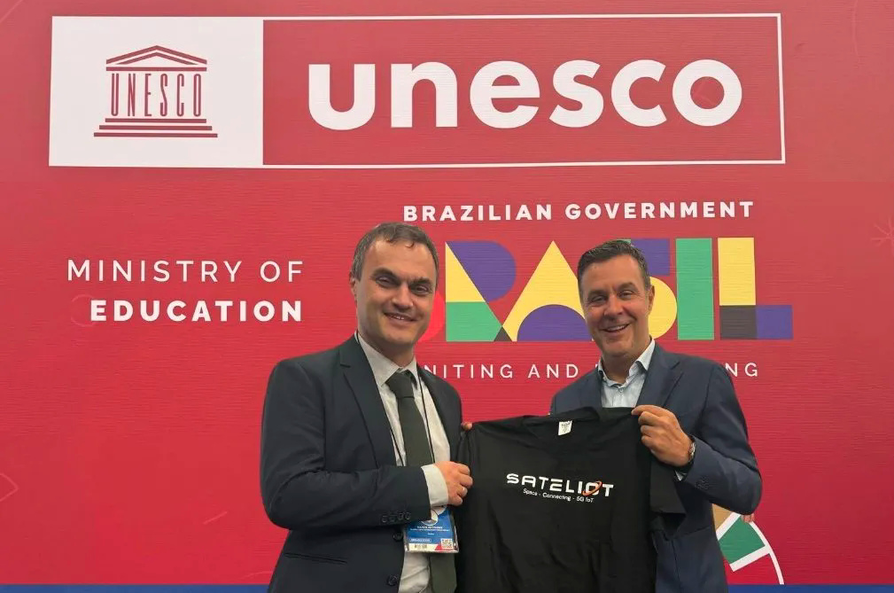 Sateliot y UNESCO lanzan programa de formación en STEM y emprendimiento para docentes y jóvenes en América Latina