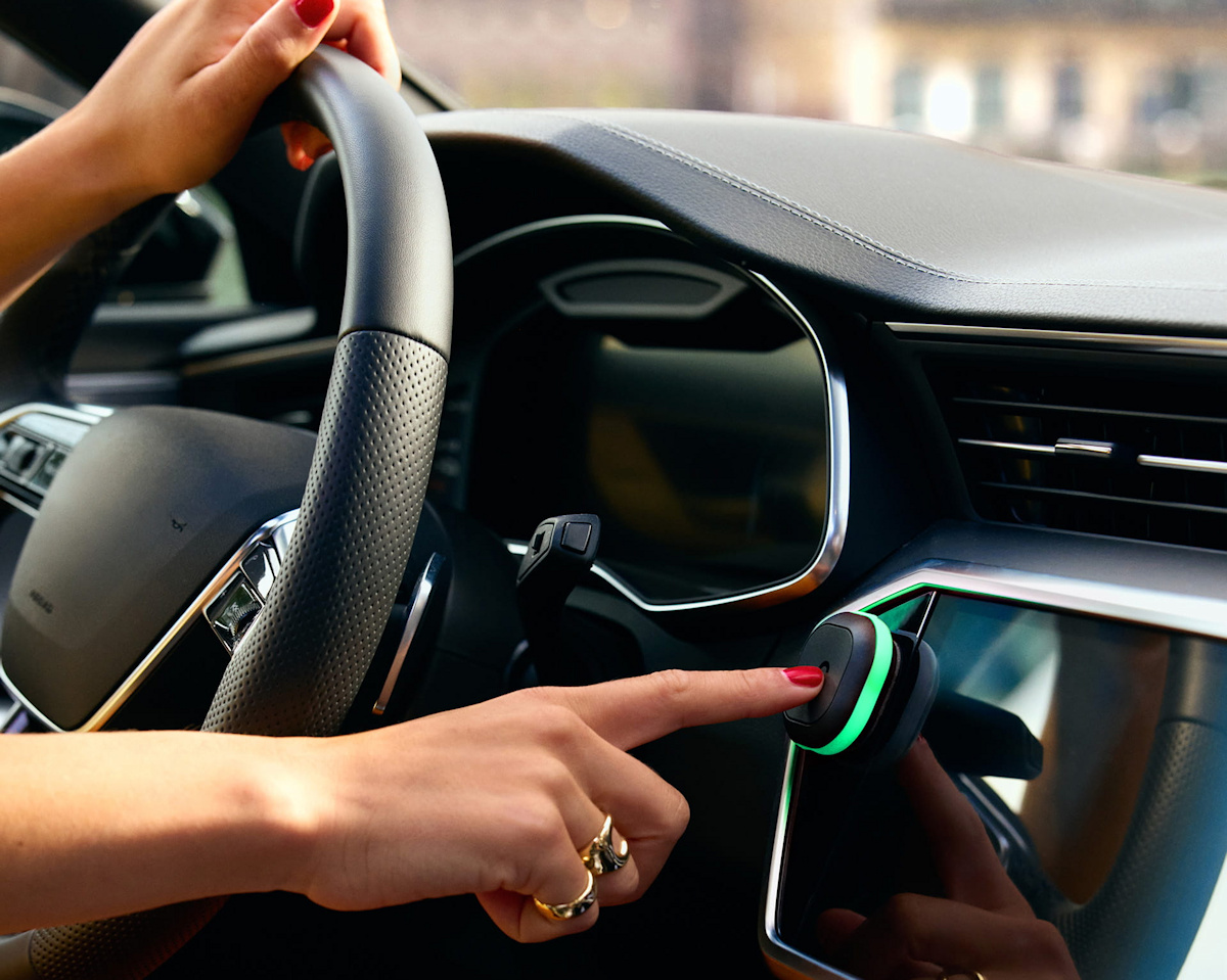 TomTom presenta 'Tom', su nuevo asistente vial con conectividad Bluetooth de bajo consumo TomTom presenta 'Tom', su nuevo asistente vial con conectividad Bluetooth de bajo consumo