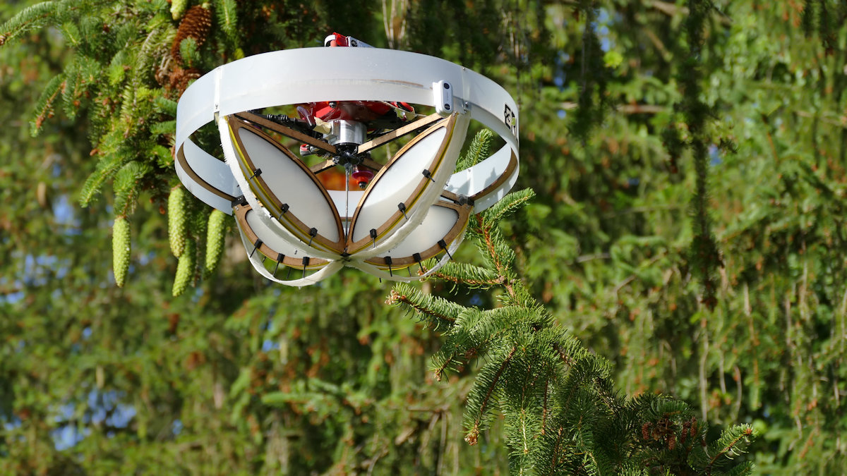 Un dron especial recoge ADN medioambiental de los árboles