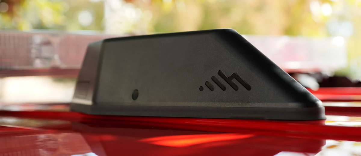 Cradlepoint amplía su cartera 5G con un innovador 'router en el techo' para vehículos