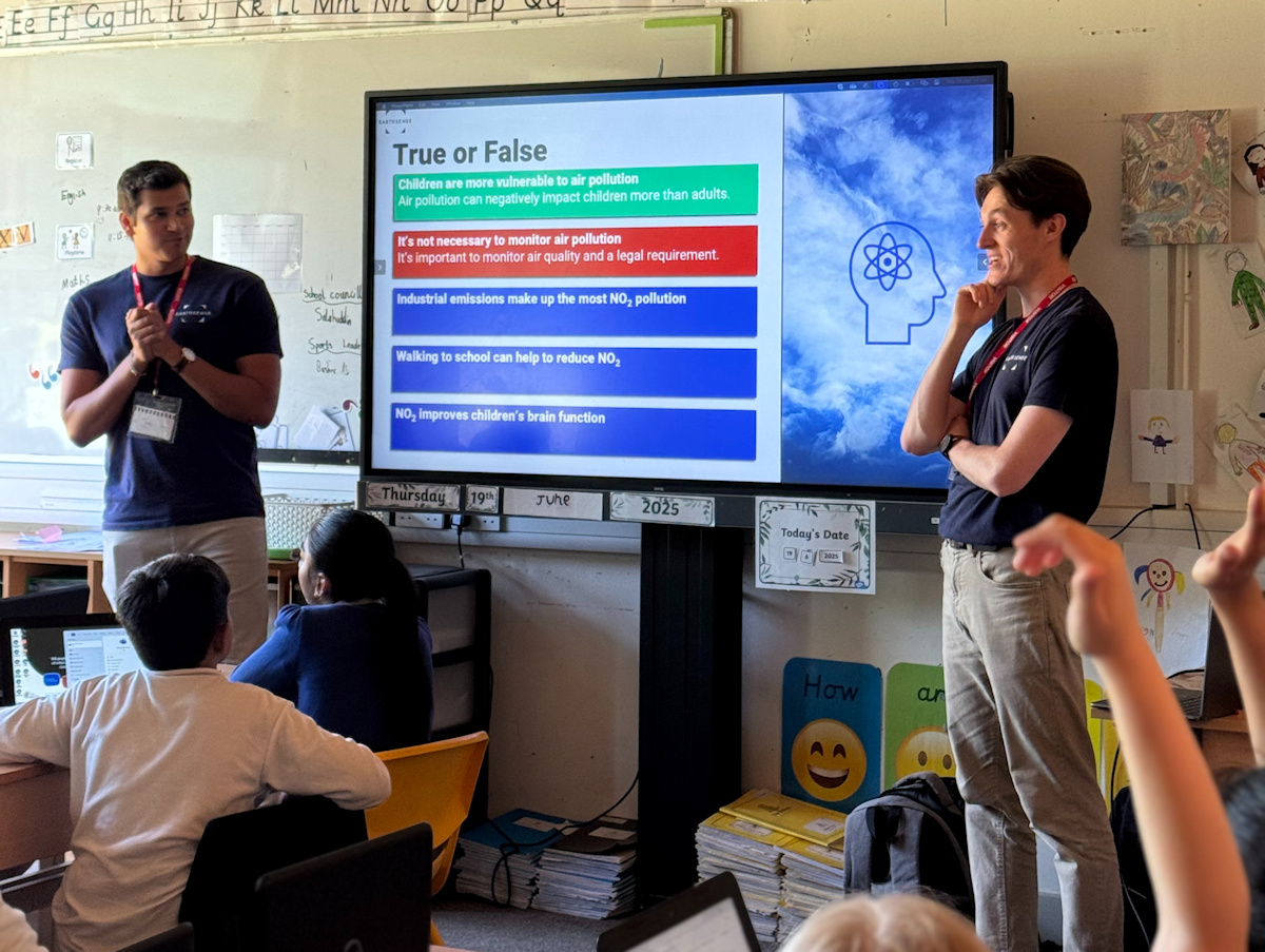 IoT y educación ambiental se unen en la campaña de EarthSense por el aire limpio