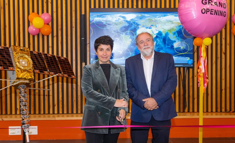 Kinéis lanza su servicio global de IoT con 25 nanosatélites