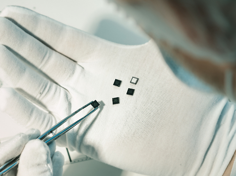 POLYN Technology presenta el primer chip NASP fabricado en silicio: inteligencia artificial analógica para el edge IoT POLYN Technology presenta el primer chip NASP fabricado en silicio: inteligencia artificial analógica para el edge IoT