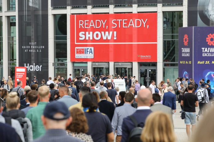 Impresionante regreso de IFA en 2022: Las marcas, los minoristas y el público vuelven con fuerza al principal evento mundial de electrónica de consumo y del hogar