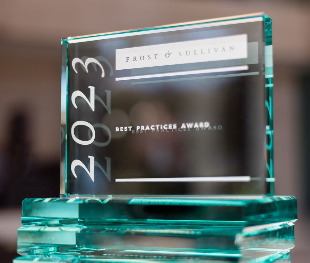 BrightInsight nombrada líder en el sector de las soluciones IoT para sanidad con el 2023 Global Company of the Year Award de Frost and Sullivan